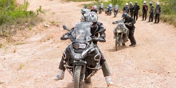 Como funciona o curso de pilotagem OFF ROAD da MotoAtacama?