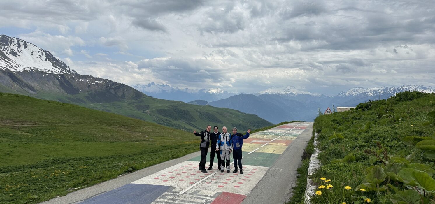 MotoNomads – Tour Alpes 9
