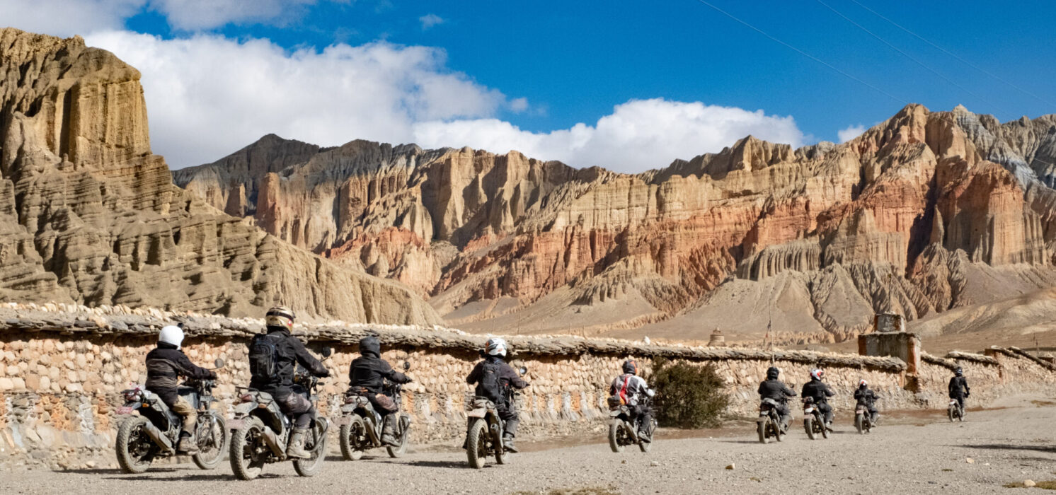 tour_mustang_valley_nepal_tour_de_moto_motonomads_1